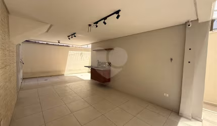 Casa de vila com 2 quartos à venda em Vila Mathias - SP