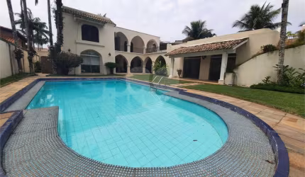 Casa com 4 quartos à venda ou para locação em Jardim Acapulco - SP