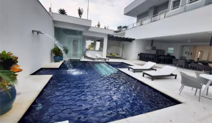 Casa com 5 quartos à venda em Jardim Acapulco - SP