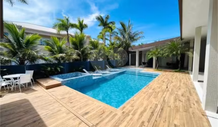 Casa com 7 quartos à venda em Jardim Acapulco - SP