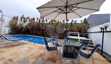 Casa com 6 quartos à venda em Jardim Acapulco - SP