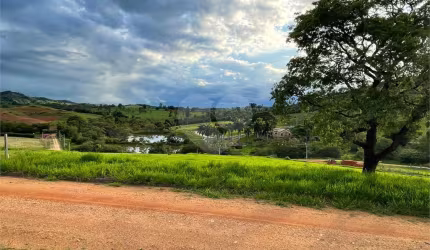 Terreno à venda em Loteamento Nações Unidas - SP
