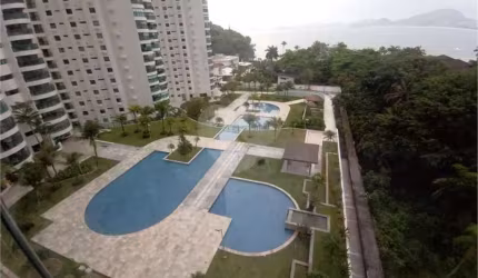 Apartamento com 4 quartos à venda em Parque Enseada - SP