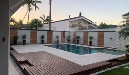 Casa com 5 quartos à venda em Jardim Acapulco - SP