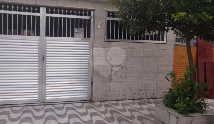 Casa térrea com 2 quartos à venda em Cidade Naútica - SP