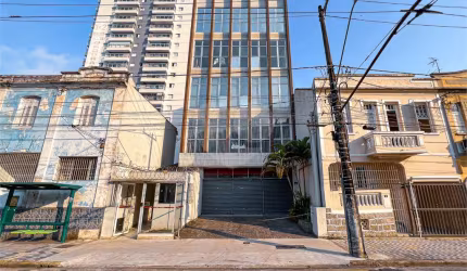 Loja à venda ou para locação em Vila Mathias - SP