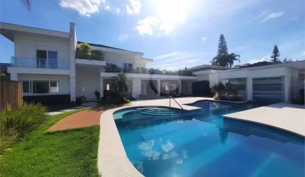 Casa com 7 quartos à venda em Jardim Acapulco - SP