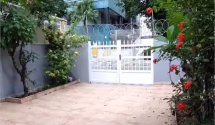 Sobrado com 4 quartos à venda em Gonzaga - SP