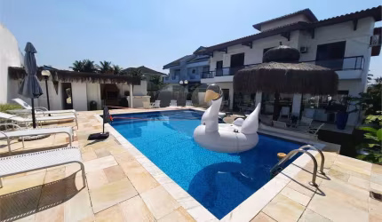 Condomínio com 5 quartos à venda em Jardim Acapulco - SP
