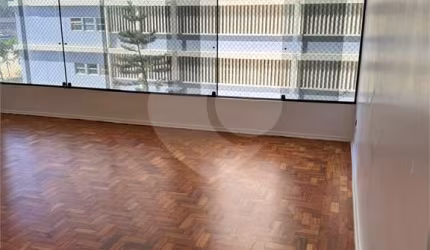 Apartamento com 3 quartos à venda em Itararé - SP