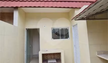 Condomínio com 2 quartos à venda em Mirim - SP
