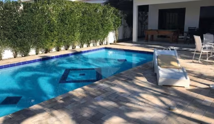 Sobrado com 5 quartos à venda ou para locação em Jardim Acapulco - SP