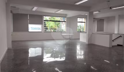 Terreno à venda ou para locação em Vila Mathias - SP