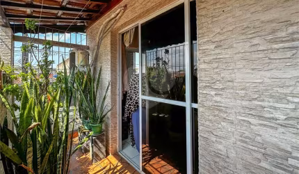 Casa de vila com 2 quartos à venda em Esplanada Dos Barreiros - SP