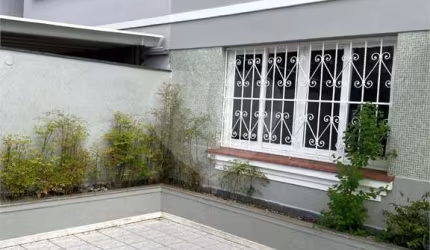 Casa com 2 quartos para locação em Aparecida - SP