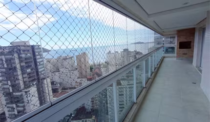 Apartamento com 3 quartos para locação em Embaré - SP
