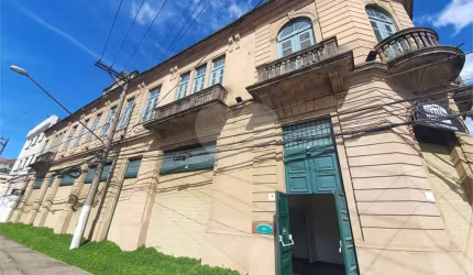 Salão Comercial à venda ou para locação em Centro - SP