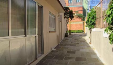 Casa residencial para locação, São Sebastião, Porto Alegre.