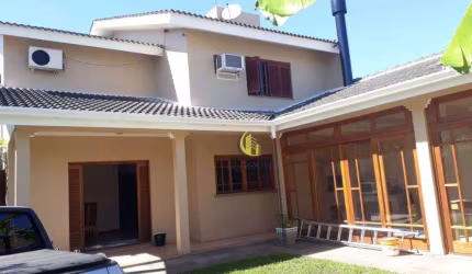 EXCELENTE CASA
