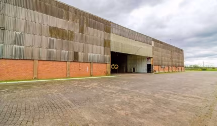 Galpão para alugar, 2104 m² por R$ 33.220,00/mês - São João - Porto Alegre/RS