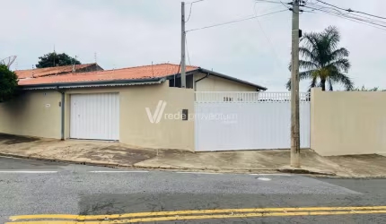 Casa com 3 quartos à venda na Rua Atiati, 10, Parque Universitário de Viracopos, Campinas, 192 m2 por R$ 550.000