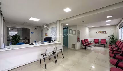 Prédio Comercial no Jd. Do Mar