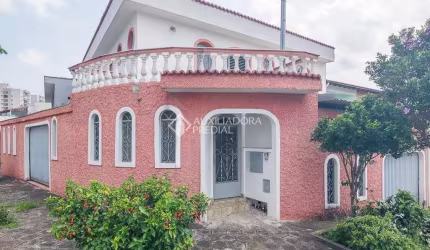 Sobrado com 3 dormitórios à venda, 300 m² por R$ 1.300.000,00 - Vila Scarpelli - Santo André/SP