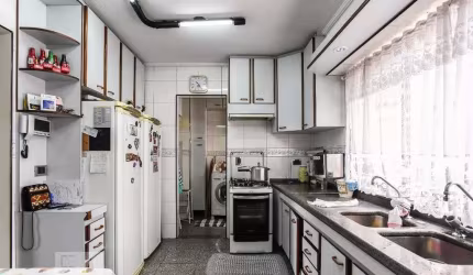Sobrado com 4 dormitórios  403 m² - Parque São Diogo - São Bernardo do Campo/SP