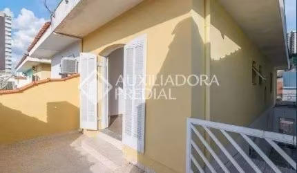 Casa Sobrado à venda na Vila Dayse, São Bernardo do Campo - SP. Com 250 m² de área construída