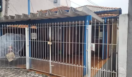 CASA HABITÁVEL NECESSITANDO REFORMA - COM ÓTIMO TERRENO -  BAIRRO SILVEIRA  - SANTO ANDRE