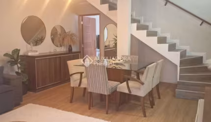 Sobrado com 3 dormitórios à venda, 230 m² por R$ 730.000 - Jardim Calux - São Bernardo do Campo/SP