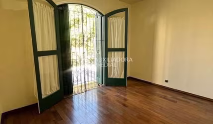 Sobrado com 3 dormitórios à venda por R$ 980.000 - Nova Petrópolis - São Bernardo do Campo/SP