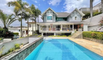 Linda casa de 4 suítes no São Paulo II