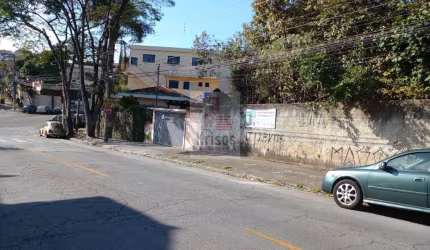 ECXELENTE ÁREA BEM LOCALIZADO