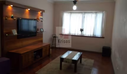 Excelente Sobrado à Venda na Vila Morse: Conforto e Espaço!