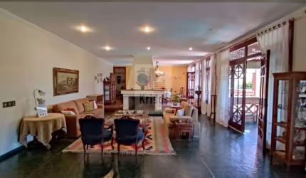 Descubra seu novo lar em um paraíso na Granja Viana!