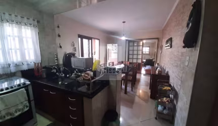 Descubra Seu Novo Lar no Butantã! Sobrado com 3 Dormitórios e 3 Vagas Próximo à USP!