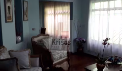 Encante-se com Esta Linda Residência em Bairro Nobre!