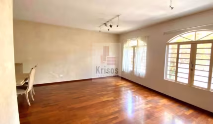 Sobrado 250m² à Venda na Vila São Francisco - 3 dormitóris - 1 suíte - Ótima Localização