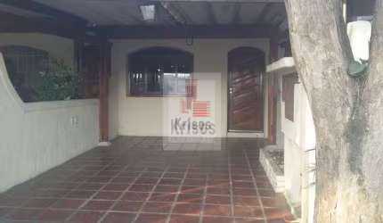 SOBRADO C/3SUITES CONDOMINIO FECHADO.