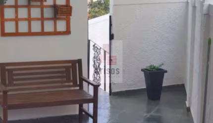LINDO SOBRADO EM CONDOMINIO FECHADO