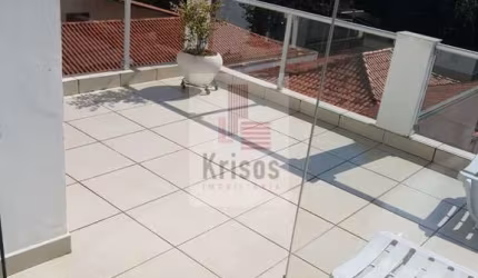 SOBRADO IMPECÁVEL EM CONDOMINIO FECHADO 24HRS.