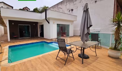 Vendo Casa Térrea no Parque dos Príncipes - Fino Acabamento 290m² com 3 suítes e 6 vagas