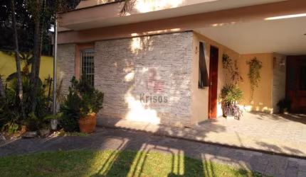 Casa  à Venda no Parque dos Príncipes 261m² área útil 3 suítes  e Área Gourmet