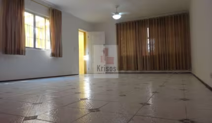 ótimo sobrado bem localizado