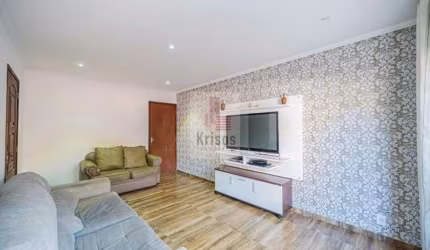 Lindo Sobrado de 198 m² com 3 Dormitórios e 10 Vagas na Vila Sônia!
