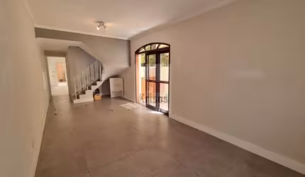Sobrado em condominio fechado! Próximo ao largo do Jardim Bonfiglioli.