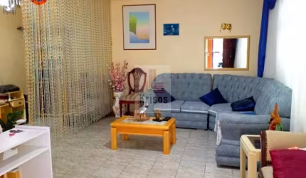Casa térrea Butanta 170m com 2 suítes e 2 vagas