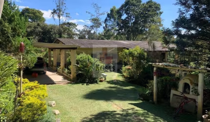 Sítio de Alto Padrão à Venda em Caucaia do Alto!