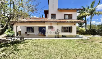 Casa de Alto Padrão em Localização Privilegiada!